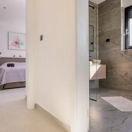 فيلة New, Luxury For 8 With Heated Pool & Spectacular Sea Views