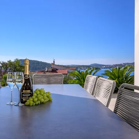 فيلة New, Luxury For 8 With Heated Pool & Spectacular Sea Views *