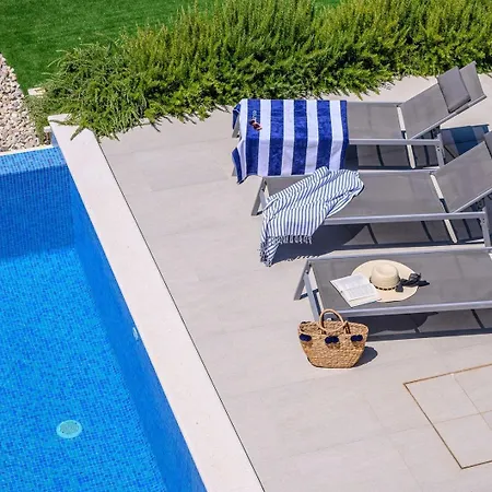 New, Luxury For 8 With Heated Pool & Spectacular Sea Views Ražanj