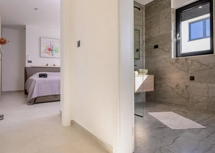 וילה New, Luxury For 8 With Heated Pool & Spectacular Sea Views