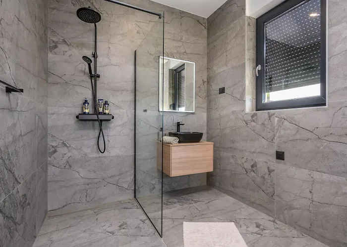 New, Luxury For 8 With Heated Pool & Spectacular Sea Views * Ražanj