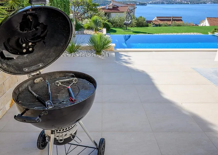 New, Luxury For 8 With Heated Pool & Spectacular Sea Views * Ražanj